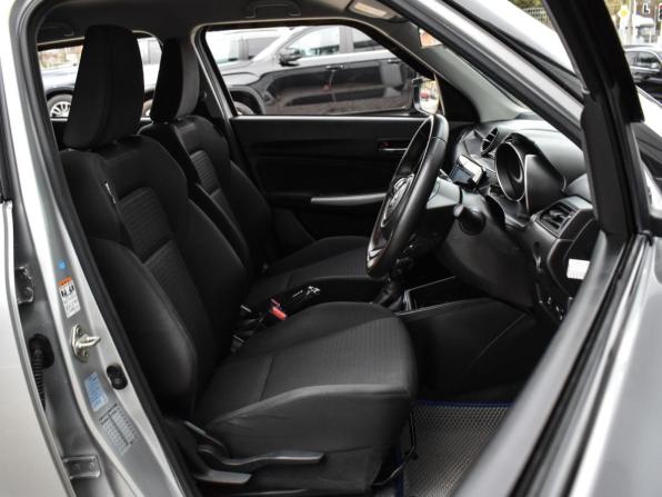 Suzuki Swift V с пробегом 2021 года, цена 1 379 000 рублей, 110390 км, хэтчбек, Автокод Объявления