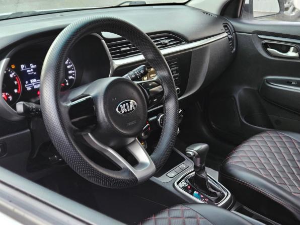 Kia Rio IV Рестайлинг с пробегом 2021 года, цена 1 369 000 рублей, 90000 км, седан, Автокод Объявления