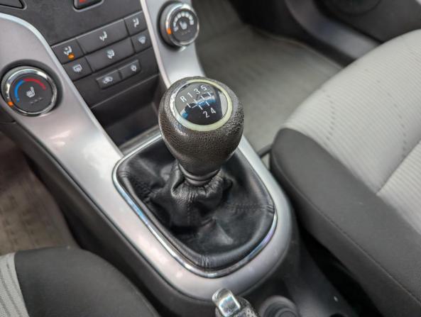 Chevrolet Cruze I Рестайлинг с пробегом 2013 года, цена 640 000 рублей, 246342 км, универсал, Автокод Объявления