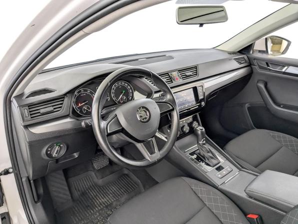 Skoda Superb III с пробегом 2019 года, цена 2 399 000 рублей, 40183 км, лифтбек, Автокод Объявления