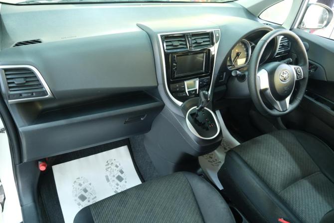 Toyota Ractis II с пробегом 2015 года, цена 999 000 рублей, 87870 км, хэтчбек, Автокод Объявления