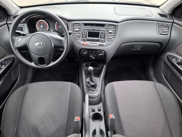 Kia Rio II Рестайлинг с пробегом 2010 года, цена 650 000 рублей, 161337 км, седан, Автокод Объявления