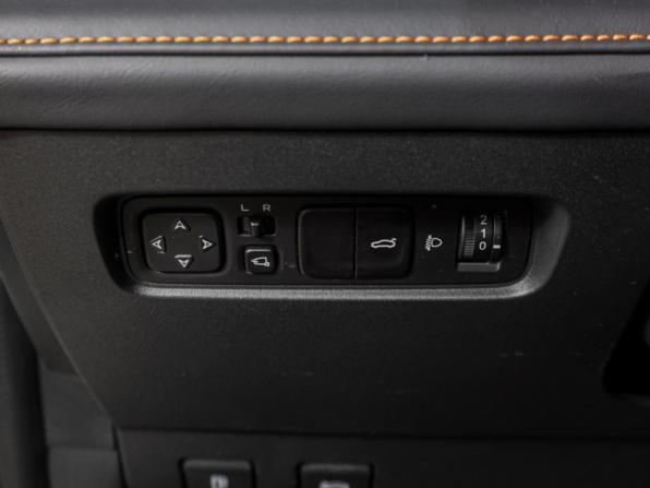 Changan UNI-V I с пробегом 2023 года, цена 2 149 000 рублей, 39255 км, лифтбек, Автокод Объявления