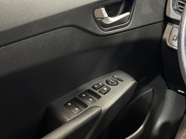 Hyundai Solaris II Рестайлинг с пробегом 2021 года, цена 1 589 000 рублей, 89685 км, седан, Автокод Объявления