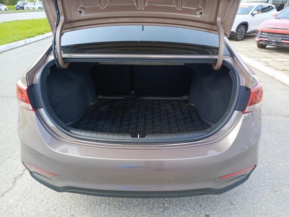 Hyundai Solaris II с пробегом 2019 года, цена 1 350 000 рублей, 118615 км, седан, Автокод Объявления