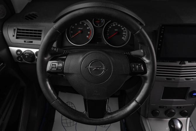 Opel Astra H Рестайлинг с пробегом 2010 года, цена 729 000 рублей, 185300 км, седан, Автокод Объявления