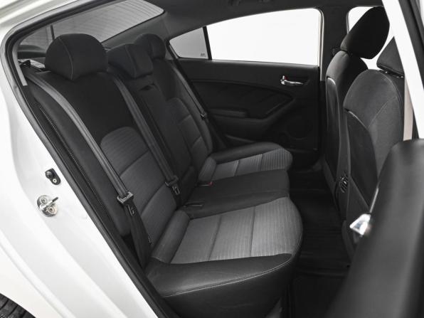 Kia Cerato III Рестайлинг (Classic) с пробегом 2017 года, цена 1 555 000 рублей, 83016 км, седан, Автокод Объявления