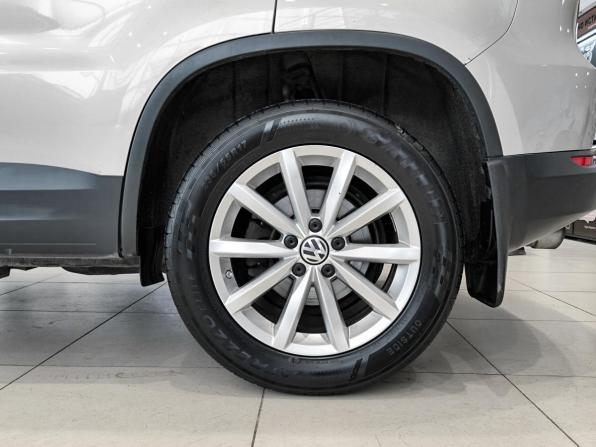 Volkswagen Tiguan I Рестайлинг с пробегом 2015 года, цена 990 000 рублей, 270689 км, внедорожник, Автокод Объявления