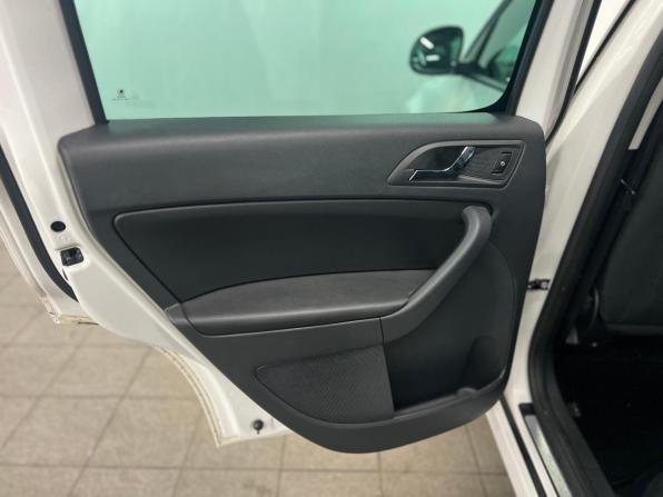 Skoda Yeti I Рестайлинг с пробегом 2015 года, цена 1 120 000 рублей, 164000 км, внедорожник, Автокод Объявления