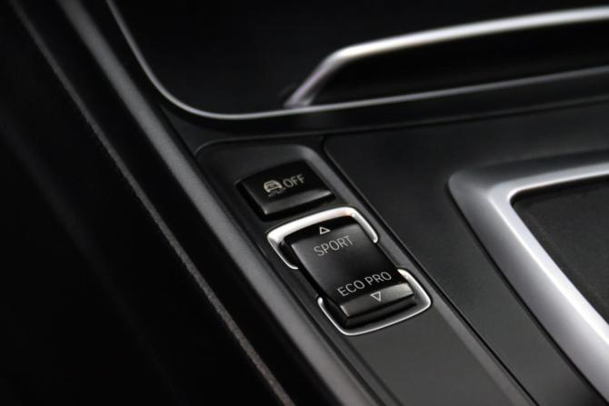 BMW 3 серии VI (F3x) Рестайлинг с пробегом 2017 года, цена 1 855 550 рублей, 196953 км, седан, Автокод Объявления