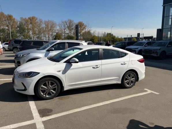 Hyundai Elantra VI (AD) с пробегом 2018 года, цена 1 580 000 рублей, 93000 км, седан, Автокод Объявления