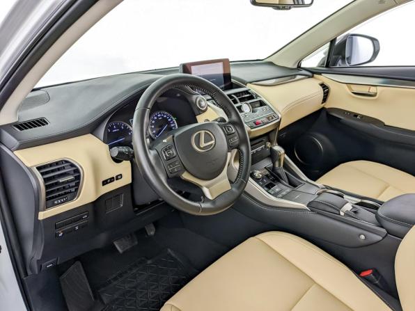 Lexus NX I Рестайлинг с пробегом 2019 года, цена 3 500 000 рублей, 30525 км, внедорожник, Автокод Объявления