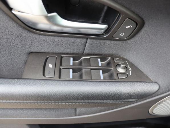 Land Rover Range Rover Evoque I Рестайлинг с пробегом 2015 года, цена 1 870 000 рублей, 224798 км, внедорожник, Автокод Объявления