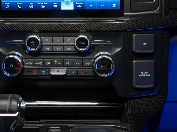 Новый Ford F-150 XIV 2023 года, цена 18 790 000 рублей, пикап, Автокод Объявления