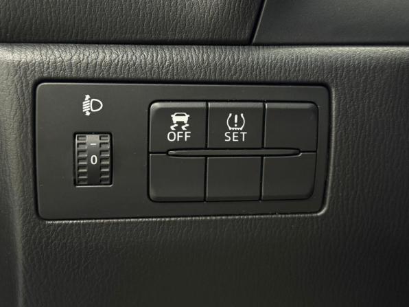 Mazda 3 III (BM) с пробегом 2014 года, цена 920 000 рублей, 272145 км, хэтчбек, Автокод Объявления