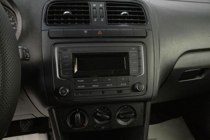 Volkswagen Polo V с пробегом 2011 года, цена 699 000 рублей, 101444 км, седан, Автокод Объявления