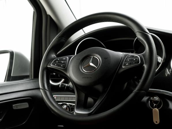 Mercedes-Benz V-Класс III (W447) с пробегом 2018 года, цена 3 070 000 рублей, 155701 км, минивэн, Автокод Объявления