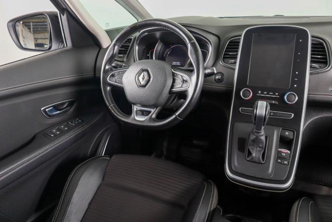 Renault Scenic IV с пробегом 2018 года, цена 1 799 000 рублей, 180111 км, компактвэн, Автокод Объявления