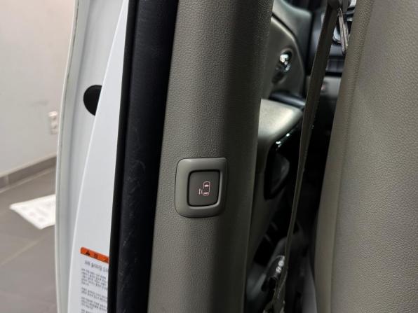 Kia Carnival III с пробегом 2019 года, цена 2 697 000 рублей, 105000 км, минивэн, Автокод Объявления