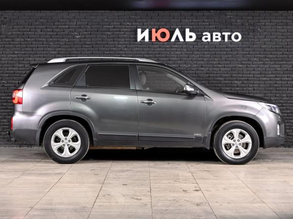 Kia Sorento II Рестайлинг с пробегом 2015 года, цена 1 900 000 рублей, 216462 км, внедорожник, Автокод Объявления