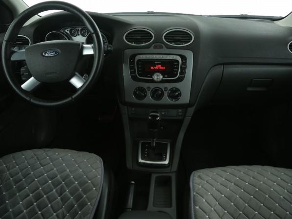 Ford Focus II с пробегом 2005 года, цена 427 000 рублей, 130900 км, хэтчбек, Автокод Объявления