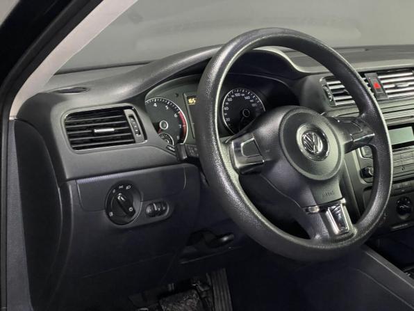 Volkswagen Jetta VI с пробегом 2013 года, цена 899 000 рублей, 261881 км, седан, Автокод Объявления