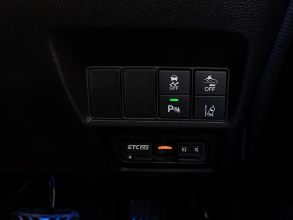 Honda Stepwgn V Рестайлинг с пробегом 2020 года, цена 2 990 000 рублей, 54142 км, минивэн, Автокод Объявления