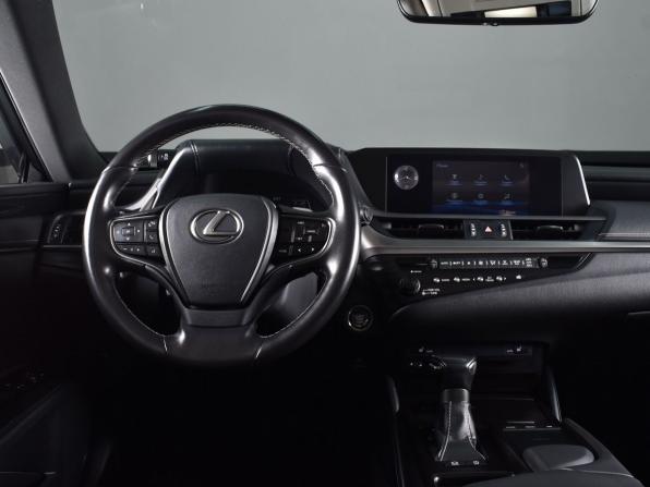 Lexus ES VII с пробегом 2019 года, цена 4 184 995 рублей, 64445 км, седан, Автокод Объявления