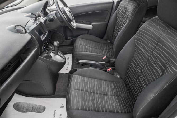 Mazda Demio III (DE) с пробегом 2008 года, цена 639 000 рублей, 159000 км, хэтчбек, Автокод Объявления