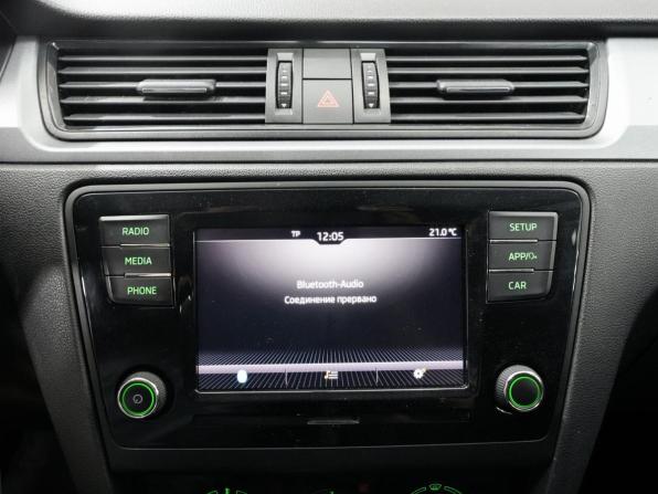 Skoda Rapid I Рестайлинг с пробегом 2019 года, цена 1 421 000 рублей, 117000 км, лифтбек, Автокод Объявления