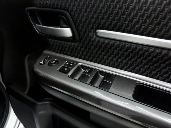 Honda Stepwgn V с пробегом 2016 года, цена 2 000 000 рублей, 135497 км, минивэн, Автокод Объявления