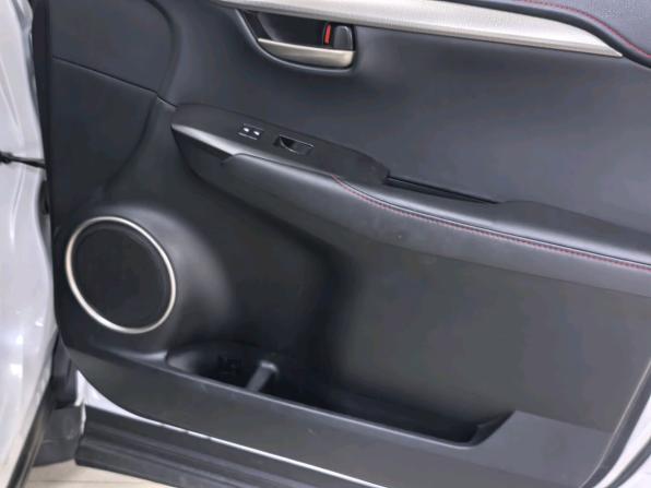 Lexus NX I с пробегом 2016 года, цена 2 485 000 рублей, 302061 км, внедорожник, Автокод Объявления