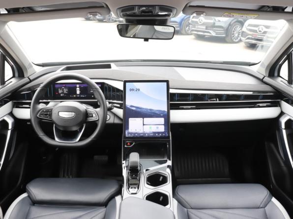 Geely Atlas II с пробегом 2024 года, цена 2 870 000 рублей, 20764 км, внедорожник, Автокод Объявления