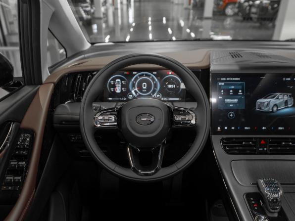 GAC Trumpchi M8 II с пробегом 2026 года, цена 4 700 000 рублей, 64 км, минивэн, Автокод Объявления