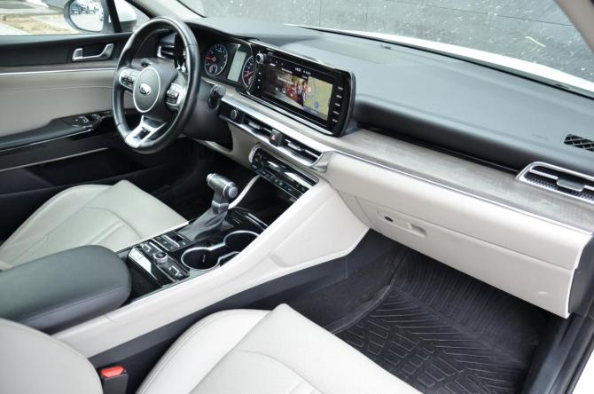 Kia K5 III с пробегом 2021 года, цена 2 918 900 рублей, 42131 км, седан, Автокод Объявления