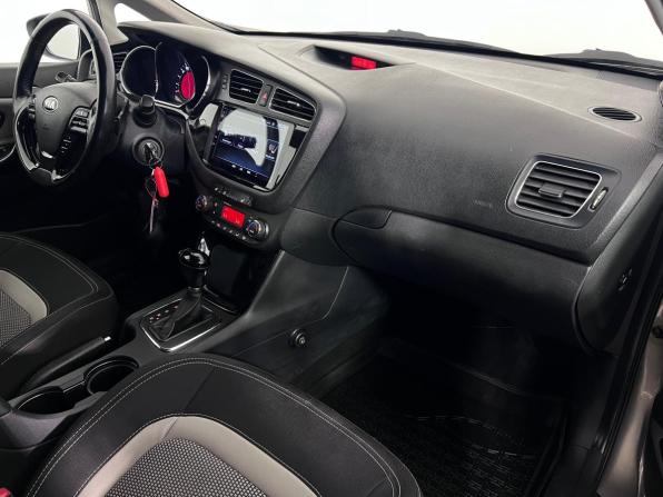 Kia Ceed II с пробегом 2012 года, цена 1 147 000 рублей, 170277 км, хэтчбек, Автокод Объявления