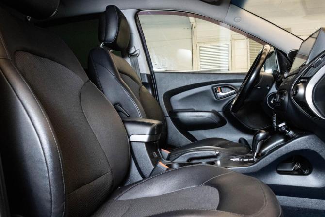 Hyundai ix35 I Рестайлинг с пробегом 2013 года, цена 1 299 000 рублей, 176472 км, внедорожник, Автокод Объявления