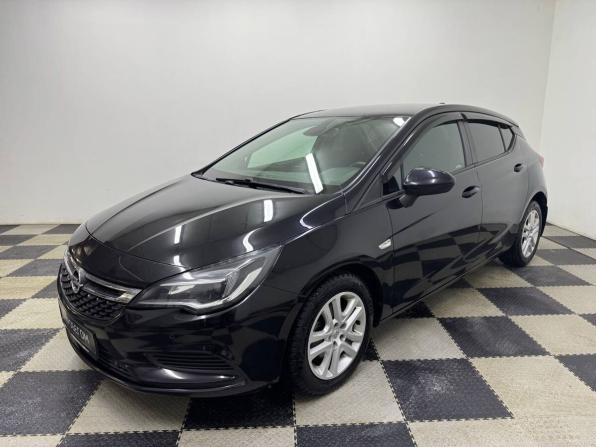 Opel Astra K с пробегом 2018 года, цена 952 700 рублей, 197000 км, хэтчбек, Автокод Объявления