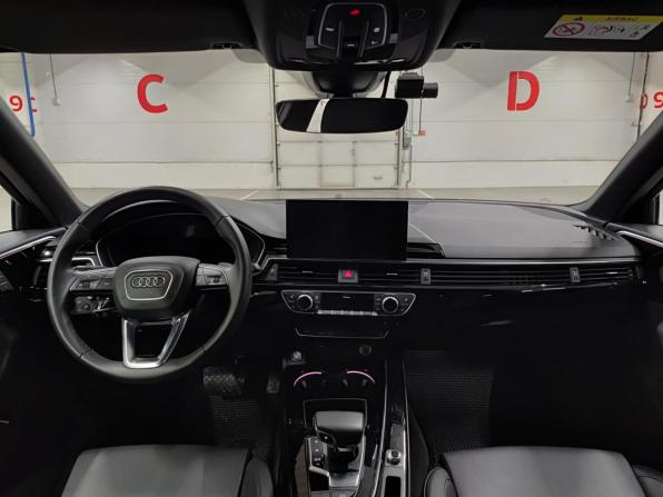 Audi A4 V (B9) Рестайлинг с пробегом 2020 года, цена 3 290 000 рублей, 68515 км, седан, Автокод Объявления
