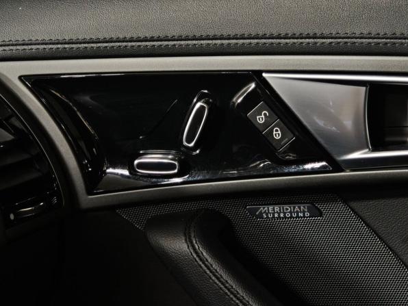 Jaguar F-Type I с пробегом 2015 года, цена 4 440 000 рублей, 10880 км, купе, Автокод Объявления