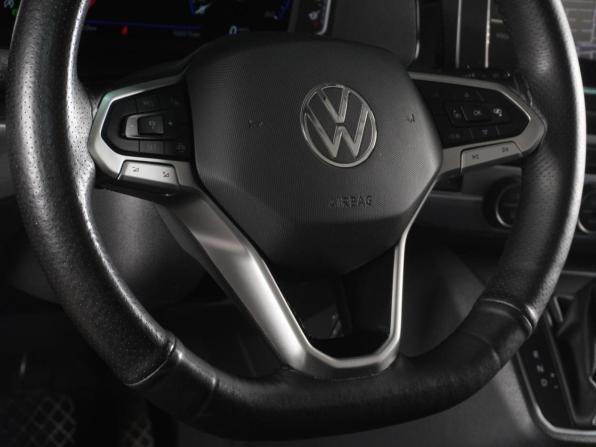 Volkswagen Multivan T6 Рестайлинг с пробегом 2021 года, цена 7 049 000 рублей, 103575 км, минивэн, Автокод Объявления