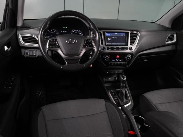 Hyundai Solaris II с пробегом 2019 года, цена 1 399 000 рублей, 113727 км, седан, Автокод Объявления