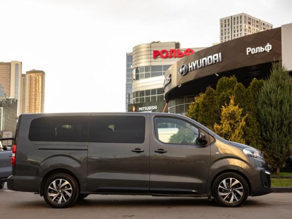Peugeot Traveller I с пробегом 2022 года, цена 3 328 000 рублей, 141623 км, минивэн, Автокод Объявления