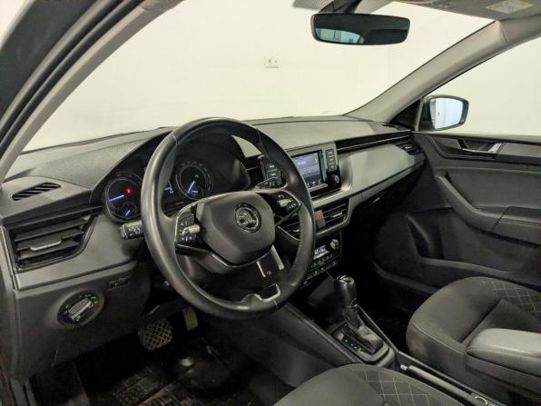 Skoda Rapid II с пробегом 2022 года, цена 1 799 000 рублей, 53946 км, лифтбек, Автокод Объявления