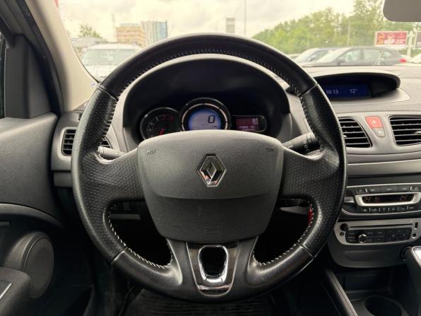 Renault Megane III Рестайлинг 2 с пробегом 2014 года, цена 829 000 рублей, 131867 км, хэтчбек, Автокод Объявления