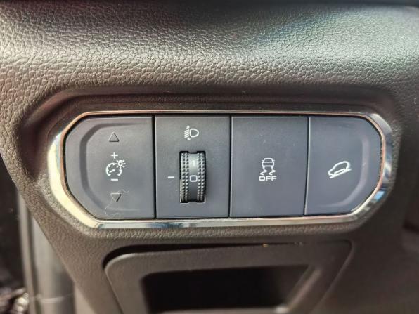 Haval Jolion I с пробегом 2022 года, цена 1 532 000 рублей, 157688 км, внедорожник, Автокод Объявления