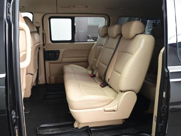 Hyundai H-1 II Рестайлинг 2 с пробегом 2018 года, цена 2 884 000 рублей, 116515 км, минивэн, Автокод Объявления