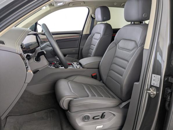 Volkswagen Touareg III Рестайлинг с пробегом 2025 года, цена 8 200 000 рублей, 2517 км, внедорожник, Автокод Объявления