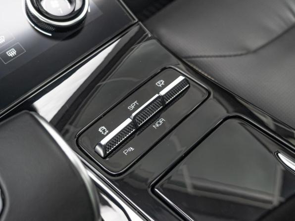 JETOUR X70+ I Рестайлинг с пробегом 2024 года, цена 2 250 000 рублей, 26906 км, внедорожник, Автокод Объявления