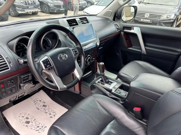 Toyota Land Cruiser Prado 150 Series Рестайлинг 1 с пробегом 2013 года, цена 3 380 000 рублей, 252159 км, внедорожник, Автокод Объявления